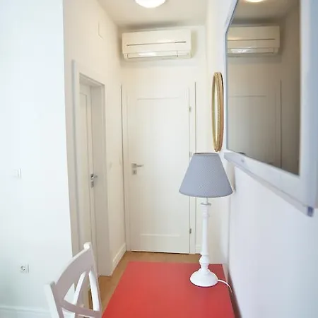 Nautical Rooms Old Town 4*