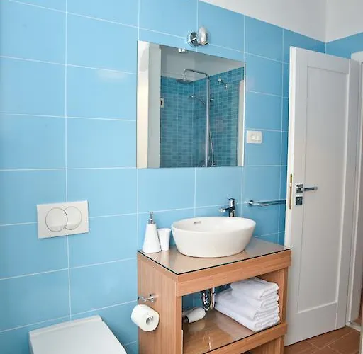 Nautical Old Town زادار